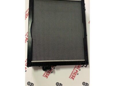 RADIATOR APA JOHN DEERE AL79036 , AL115733 , AL116614 , AL79036 , RE52498 , RE67333, 26/150-178 NRF50585