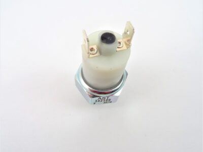 Senzor presiune ulei motor Massey Ferguson 3381387M3